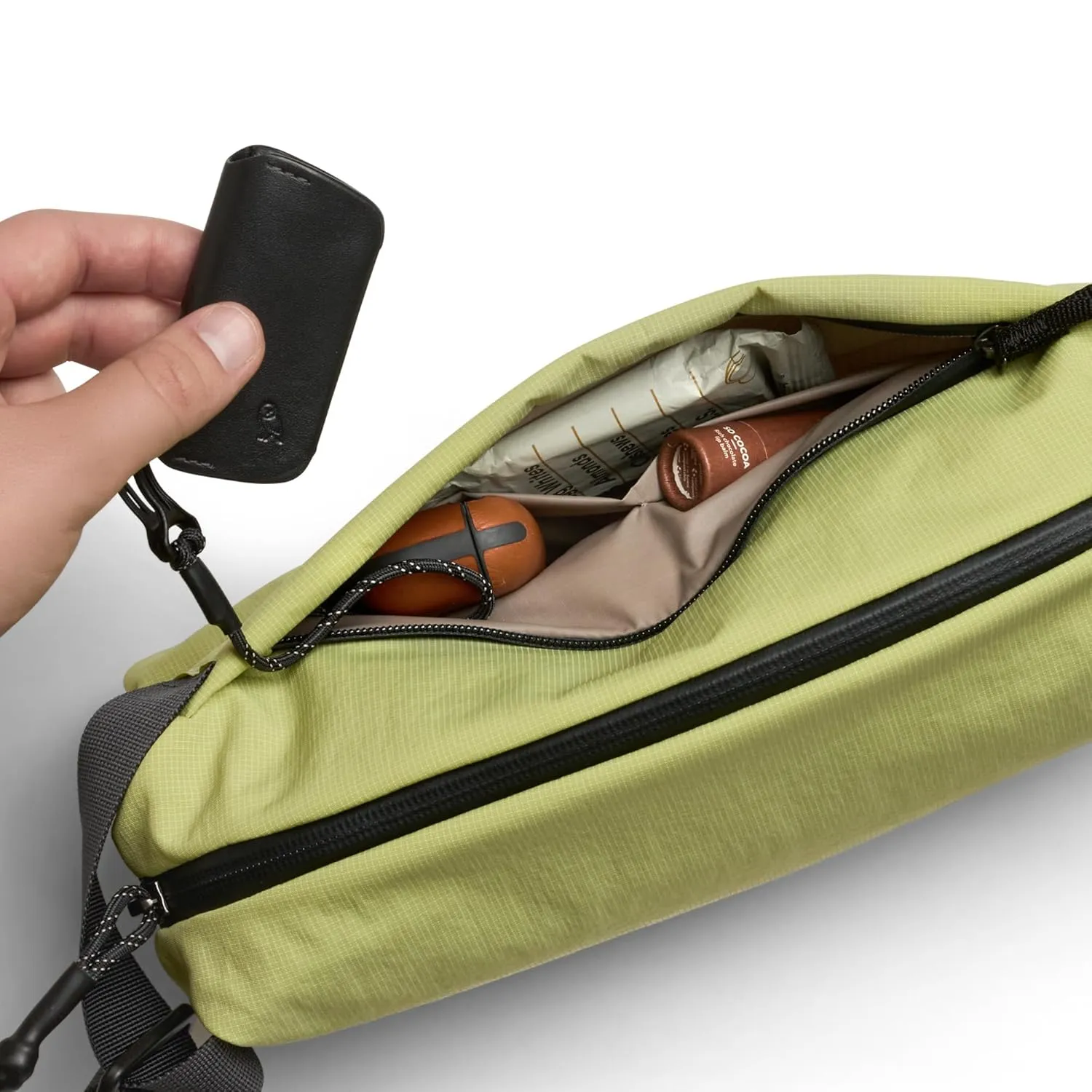 Bellroy Lite Sling (lightweight crossbody bag) - Kiwi