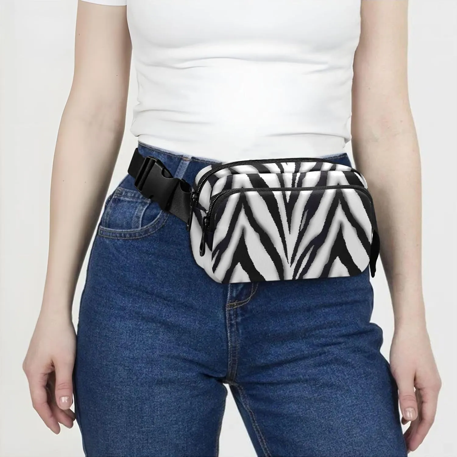 Black White Zebra Fanny Pack for Women Waterproof Hip Pack Belt Bag Cute Cross Body Waist Pack