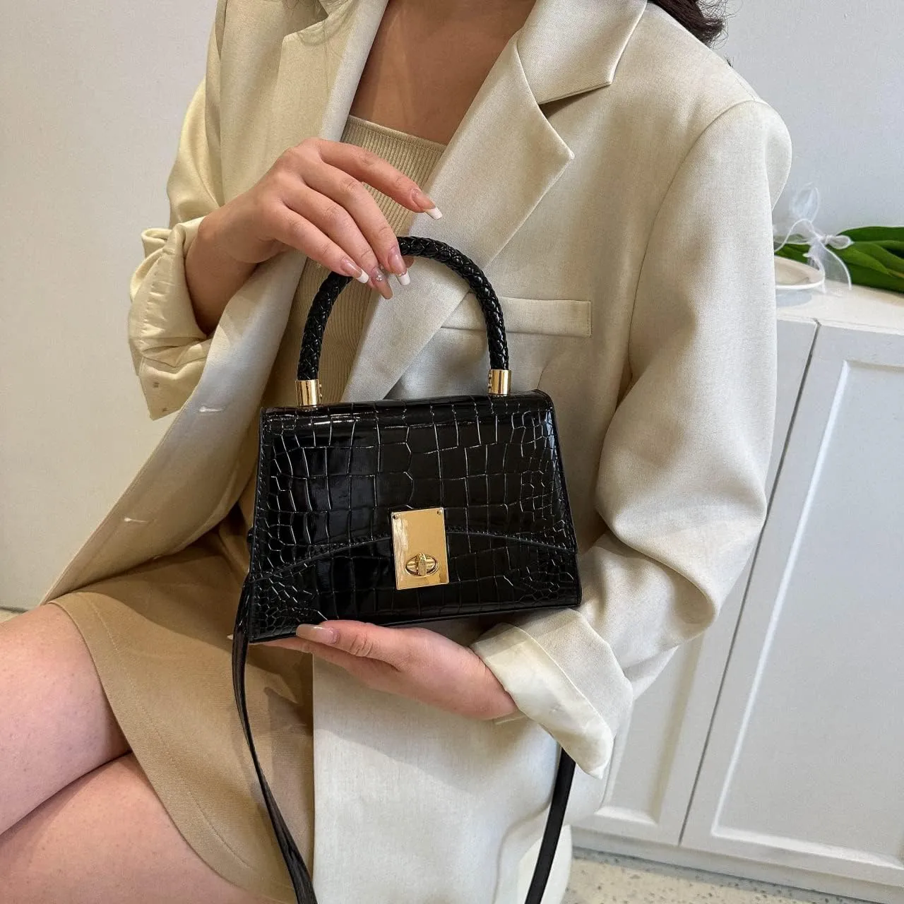 JHVYF Women Small Crossbody Bags Shoulder Bag Classic Satchel Handbags Ladies Cute Purses