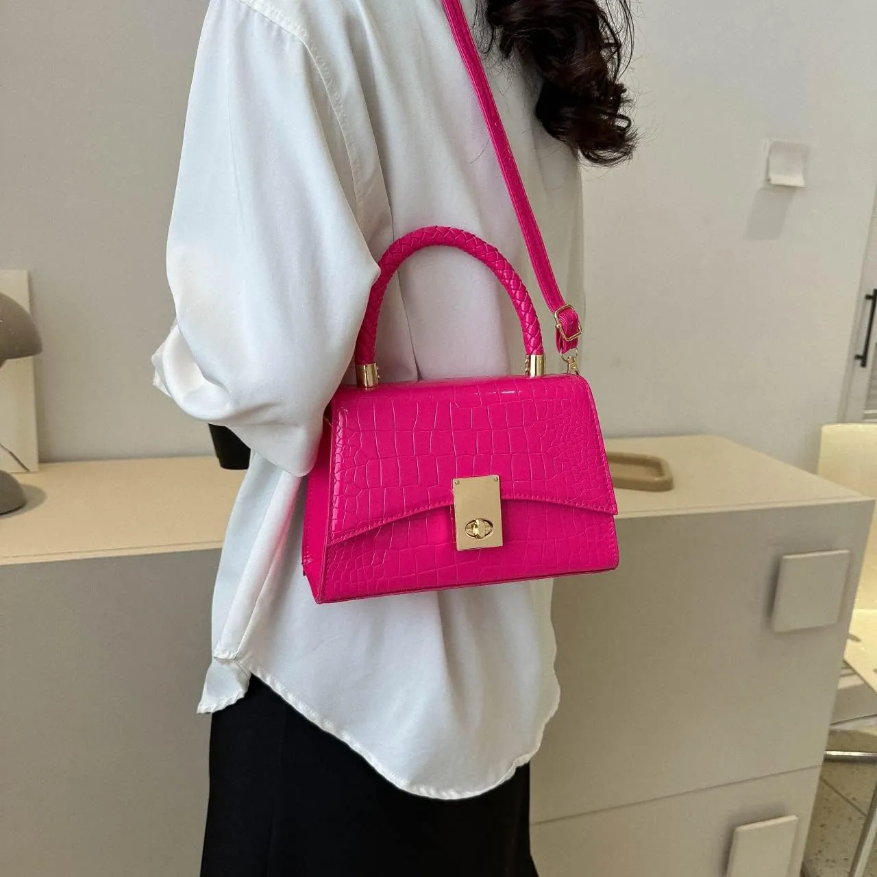 JHVYF Women Small Crossbody Bags Shoulder Bag Classic Satchel Handbags Ladies Cute Purses