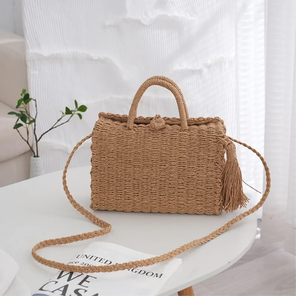 Large capacity Bag Simple Straw Square Handbag with Tassels: Enjoy Natural Ambiance Ladies shoulder Bag