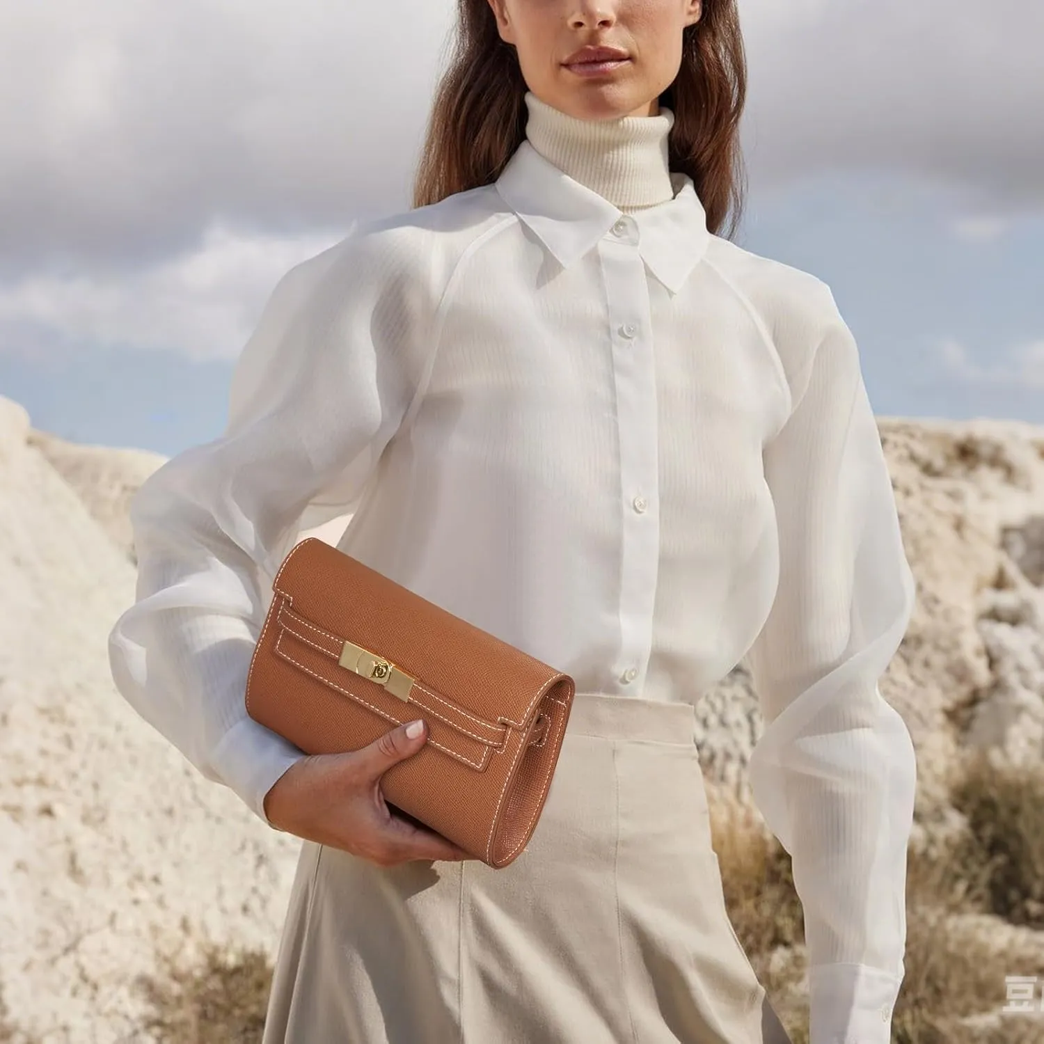 Mini Clutch Purse Vegan Leather Crossbody Bag for Women Small Shoulder Bag Designer Handbag with Strap