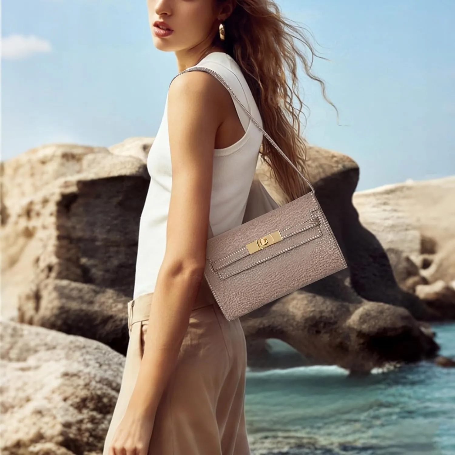 Mini Clutch Purse Vegan Leather Crossbody Bag for Women Small Shoulder Bag Designer Handbag with Strap