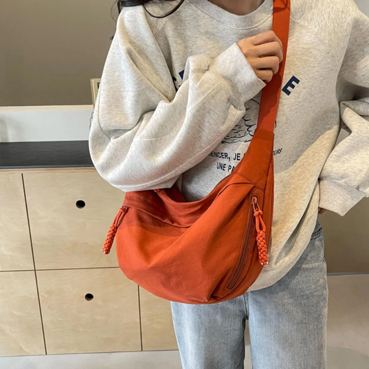 Nylon Crossbody Bags for Women Nylon Crescent Bag Casual Slouchy Shoulder Bags Dumpling Bag with Multi-Pockets