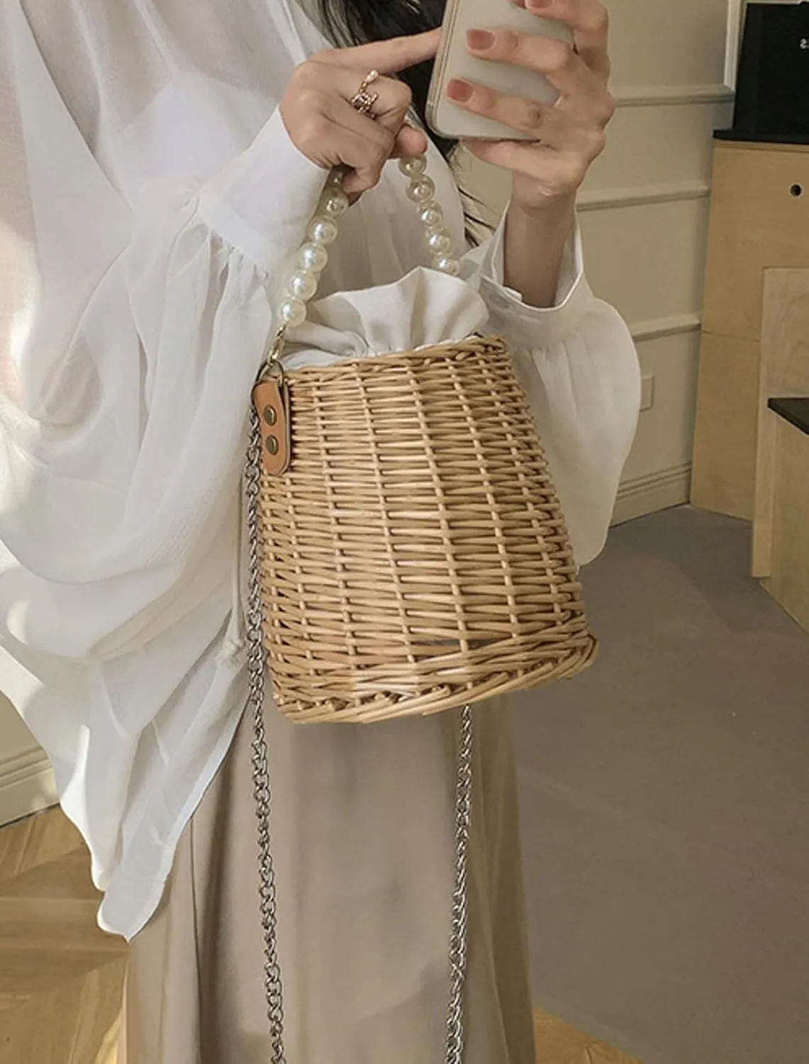 Pearl Crossbody Bucket Handbag Handwoven Mini Straw Basket Vintage Beach Bag Satchel Style Travel Vacation Daily Use
