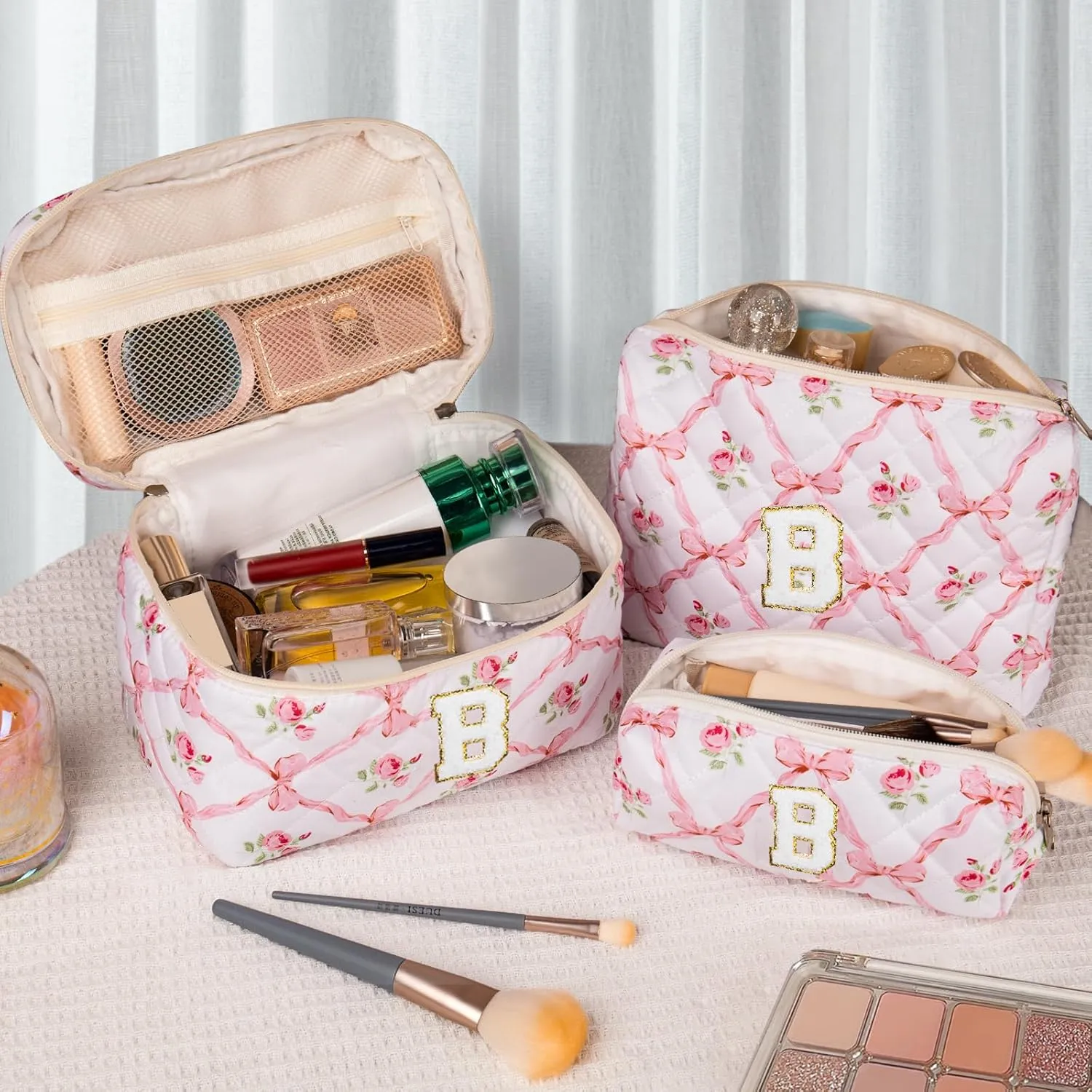 Personalized Initial Makeup Bag Set, Quilted Makeup Bag, Large Floral Cosmetic Bag for Women, Cute Cotton Custom Make up Bags, Flower Travel Toiletry Bag Teen Girl Gift Trendy Stuff Gift B