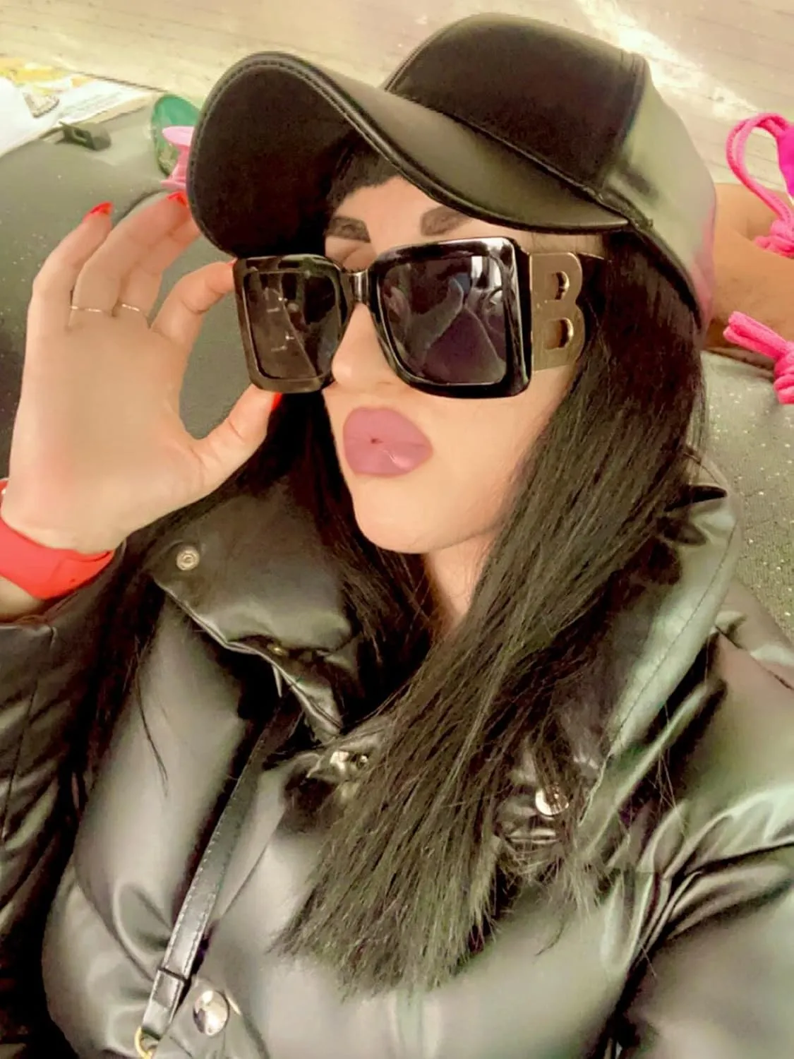 PORADAY Fashion Large Square Sunglasses for Women Men Trendy Black Thick Frame Luxury Designer Sun Glasses Modern Big Frame