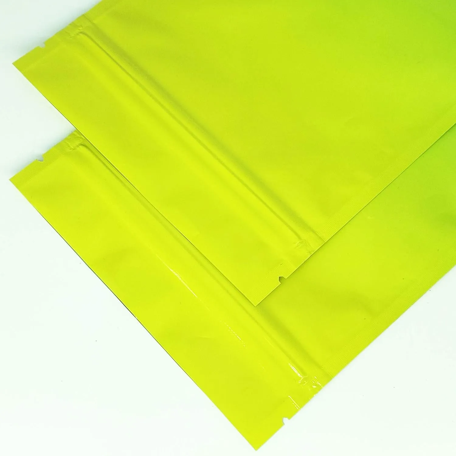 QQ Studio Pack of 100 Double-Sided Two-Tone Ombre Color Gradient Silver Foil Zip Closure Bags w/Tear Notches for Beauty Scrub Products (2.8" x 3.9", Ombre Yellow)