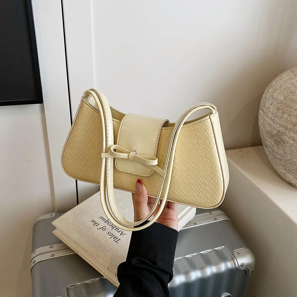 Shoulder Bags for Women Woven Purses and Handbags Coquette Bow Purse Y2k Bag Vegan Leather Small Clutch Hobo Handbag