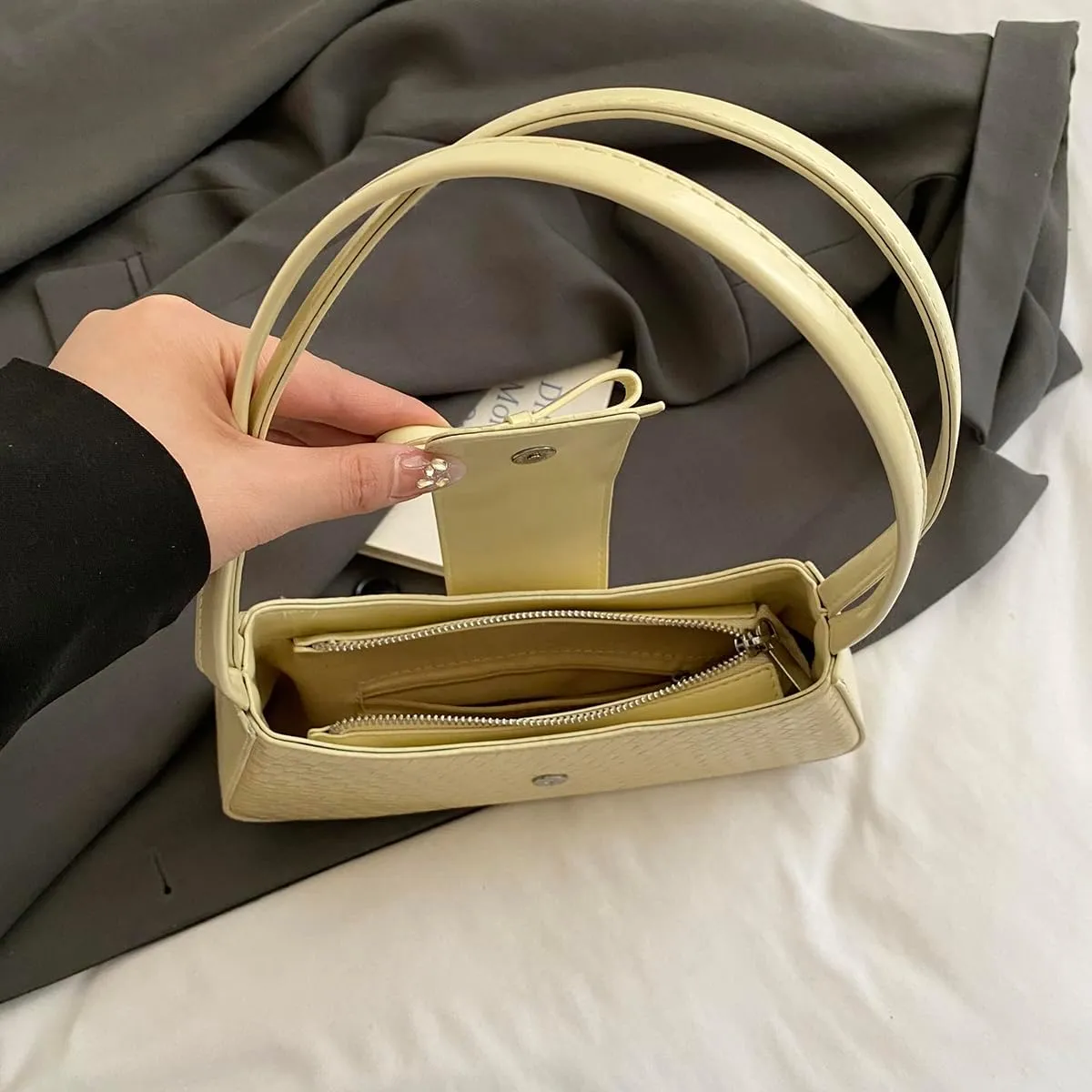 Shoulder Bags for Women Woven Purses and Handbags Coquette Bow Purse Y2k Bag Vegan Leather Small Clutch Hobo Handbag