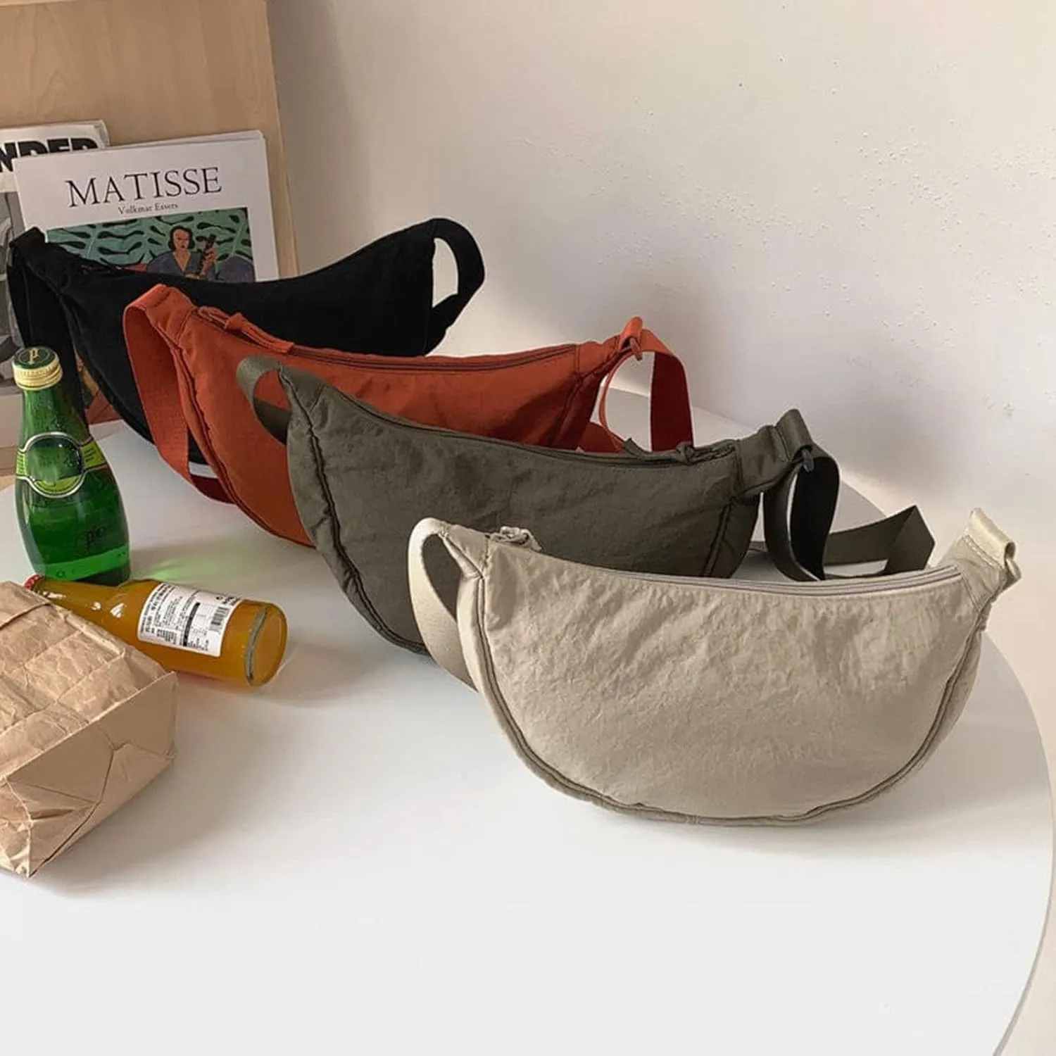 Simple Women Dumpling Crossbody Bag Nylon Crescent Bag Small Sling Crossbody Bag Stylish Shoulder Bag Purse Handbag