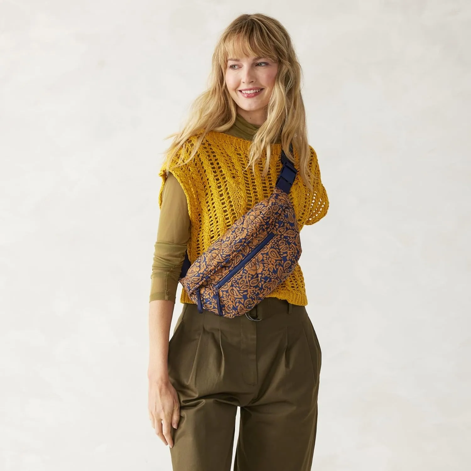 Vera Bradley Featherweight Portnoy Belt Bag, Lotus Montage Roasted Pecan
