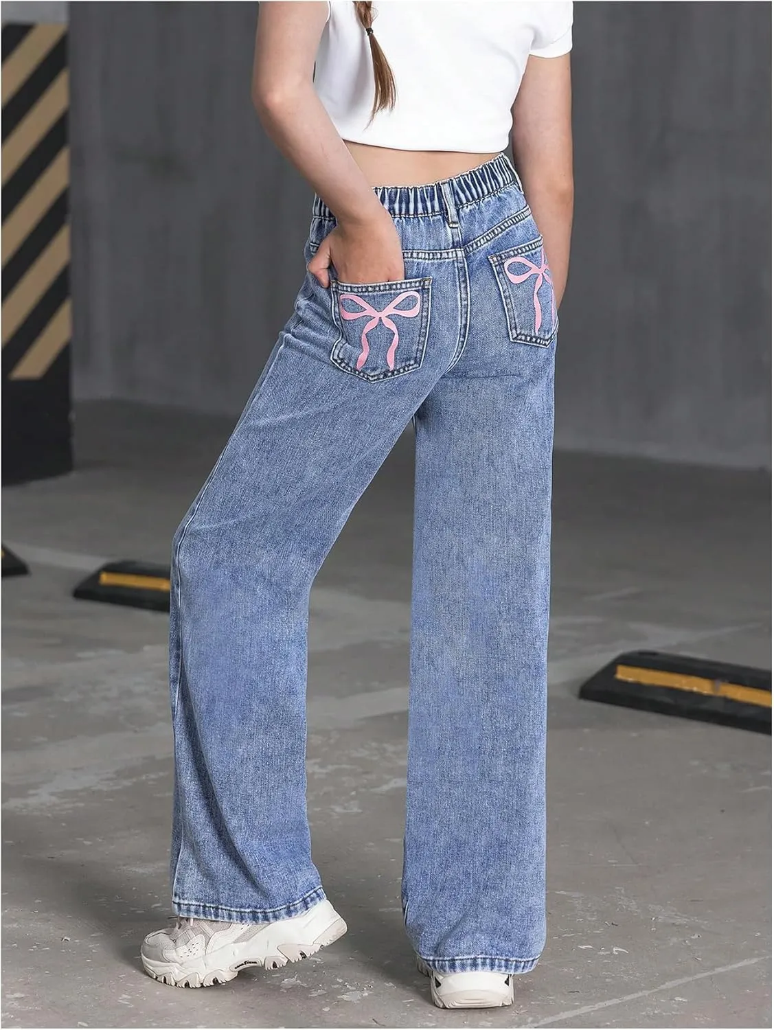 WDIRARA Girl's Bow Print Back Zipper Fly Elastic High Waist Denim Pants Basic Wide Leg Jeans
