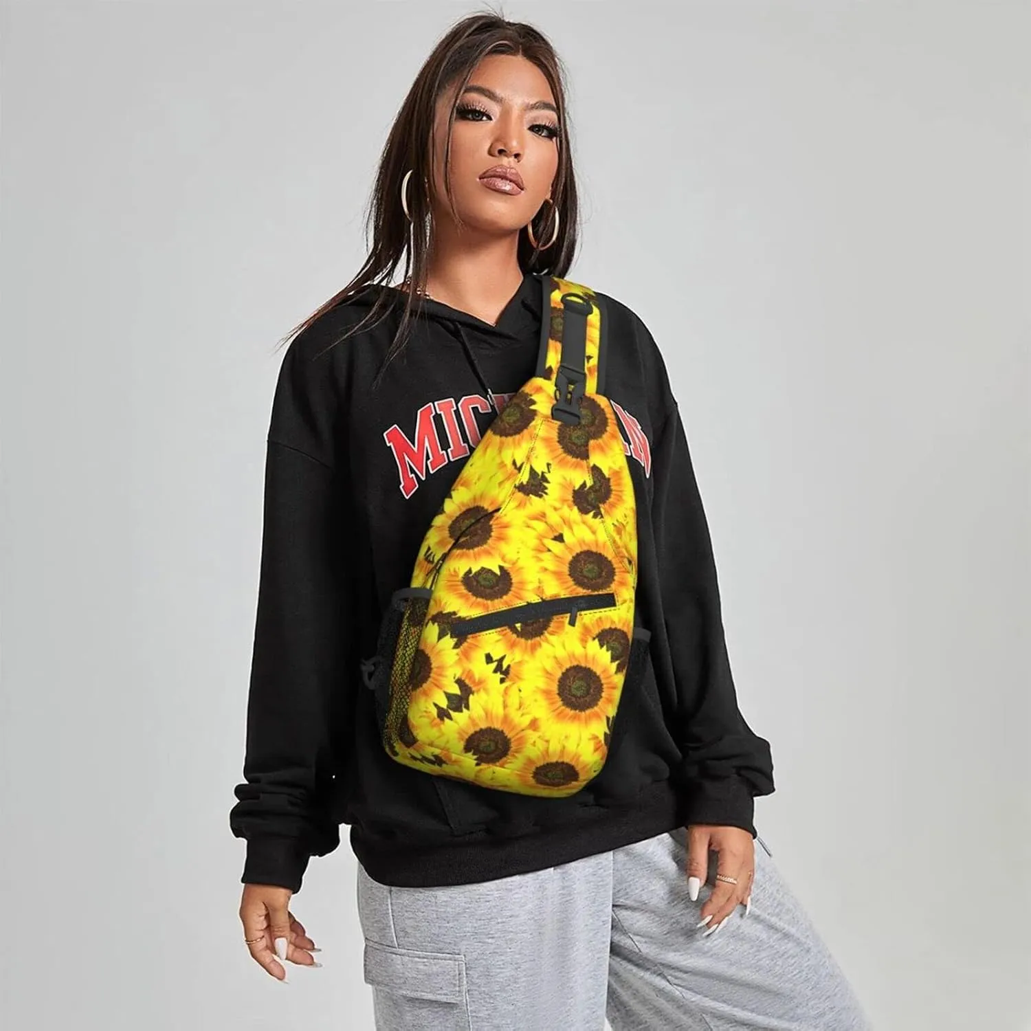 Women Bright Sunflowers Crossbody Sling Backpack for Men Chest Bag Shoulder Bag Lightweight One Strap Backpack Travel Outdoor Daypack