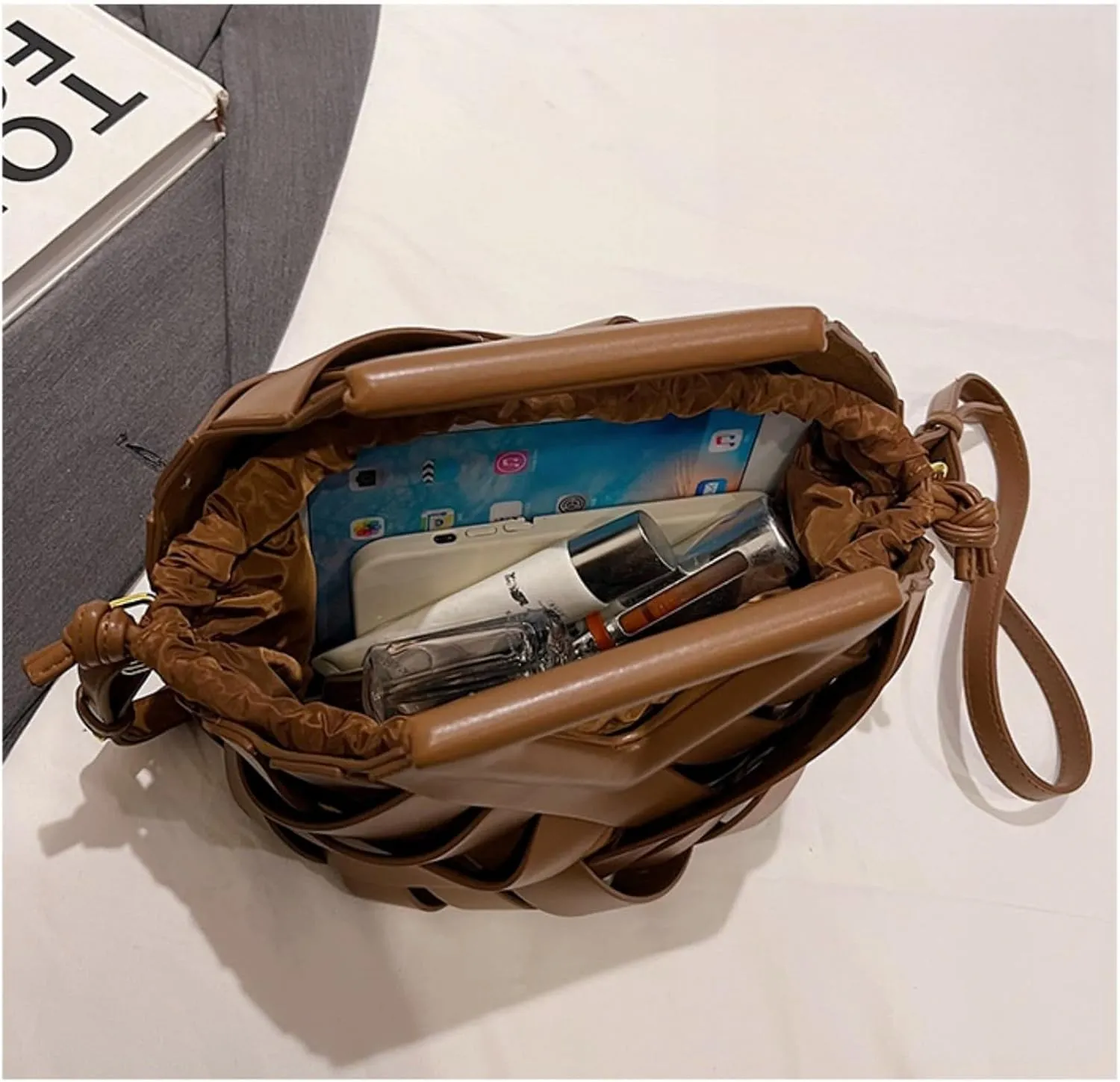 Woven Bucket Crossbody Bags for Women, Top-handle Retro Leather Adjustable Hobo Purse with Zipper Closure Shoulder Bag